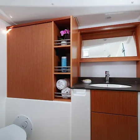 Bavaria Cruiser 51- Lui Botel