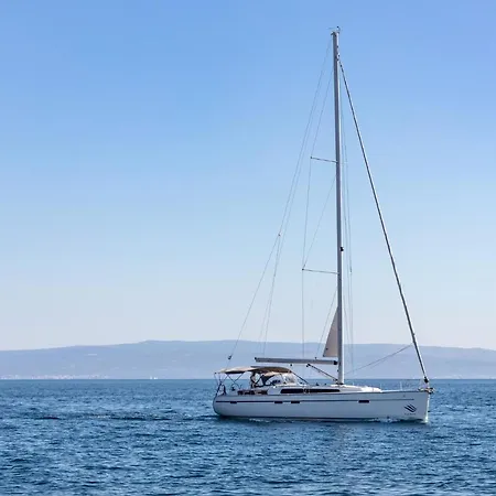 Botel Bavaria Cruiser 51- Lui